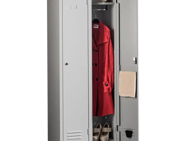 Hosszúajtós fém öltözőszekrény - 