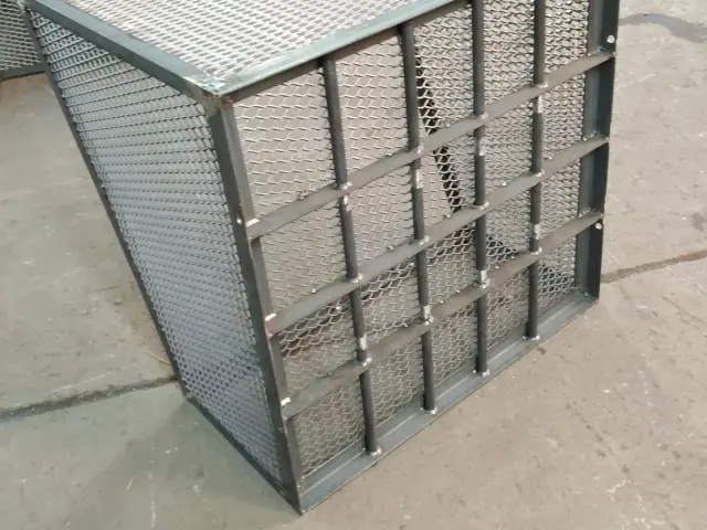 Ablakrács kidobásgátlóval - 850mm x 850mm x 680mm
